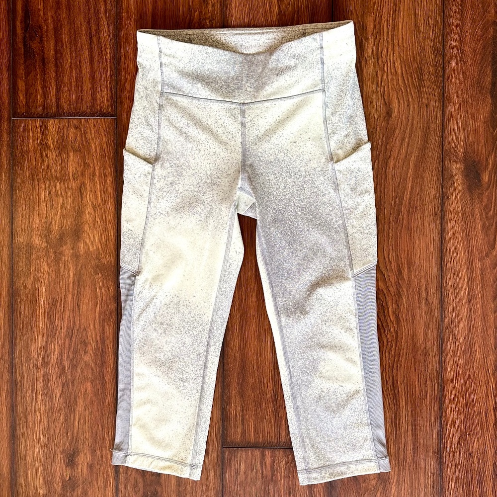 Lululemon speed up crop mesh leggings with pockets - size 4